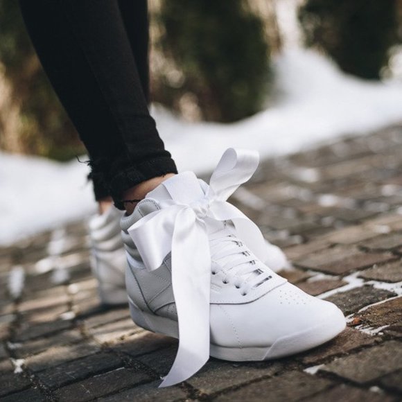 freestyle hi satin bow